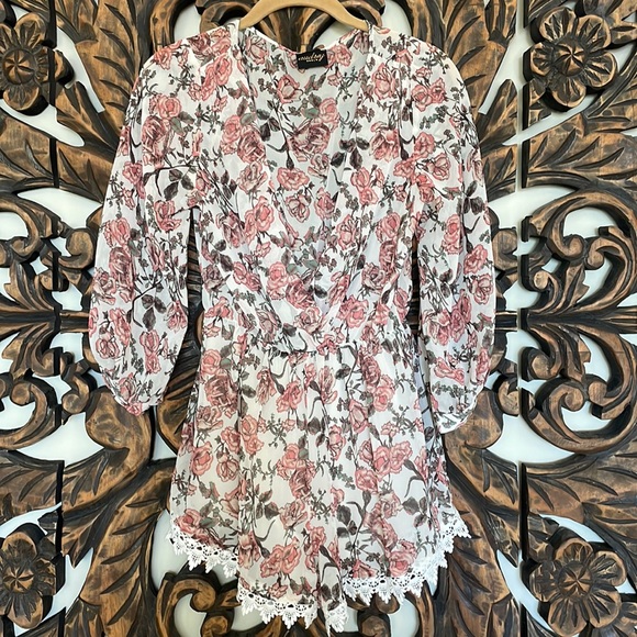 Floral Romper - Audrey Romper - Floral Print - Brunch Outfit - Size Small - Picture 2 of 8